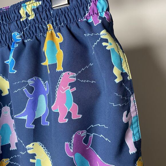 Chubbies Classic Swim Trunks Men's Medium 5.5" Navy Tyrannosaurus Dino Print - Picture 2 of 7